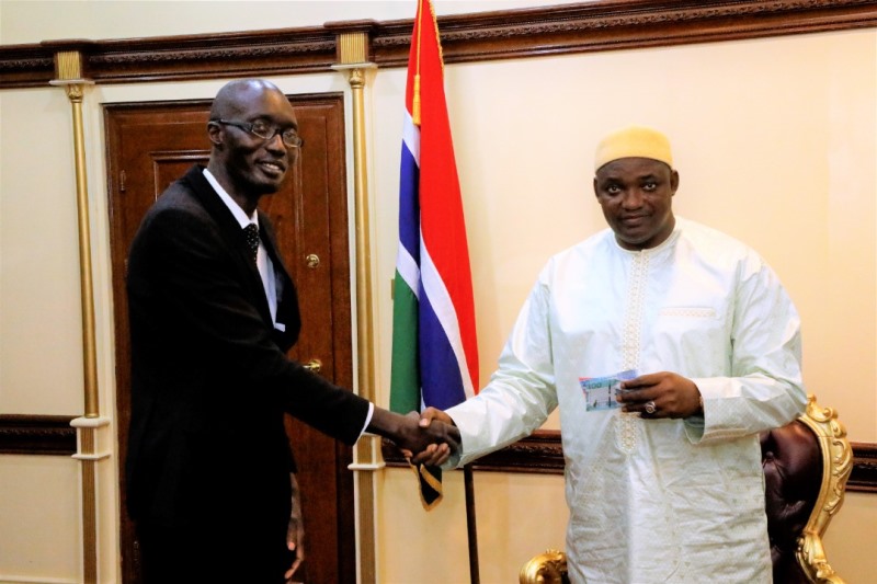Central Bank Presents New Banknotes to President Barrow