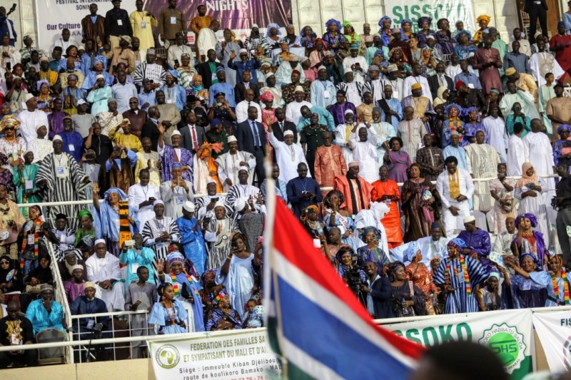 President Adama Barrow Thursday evening graced the 6th Edition of the Soninke International Festival attended by a large crowd at the Independence Stadium in Bakau